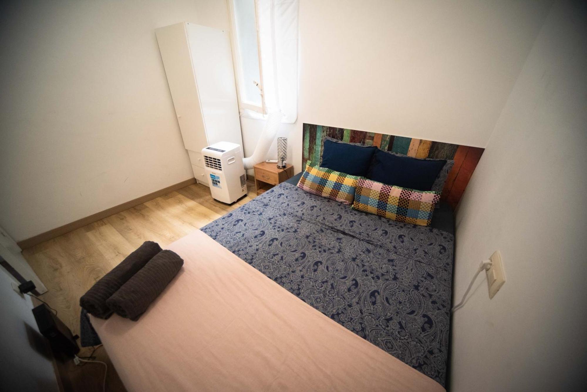- Sils Vandrerhjem Barcelona